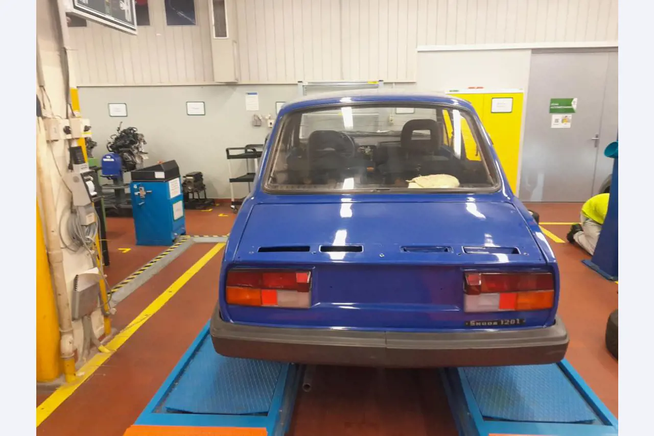 Peças sobressalentes e máquinas usadas da SKODA Auto, a.s.-3